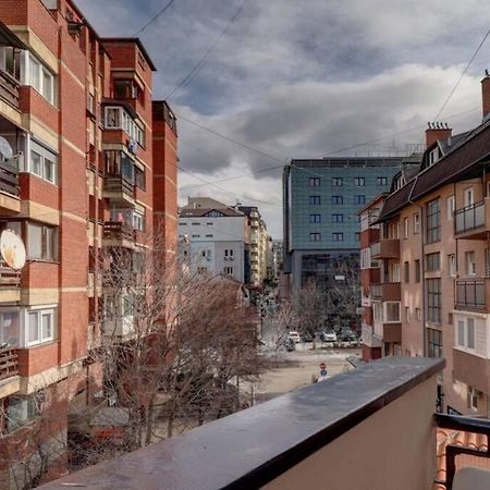 פרישטינה Town Square Apartment מראה חיצוני תמונה