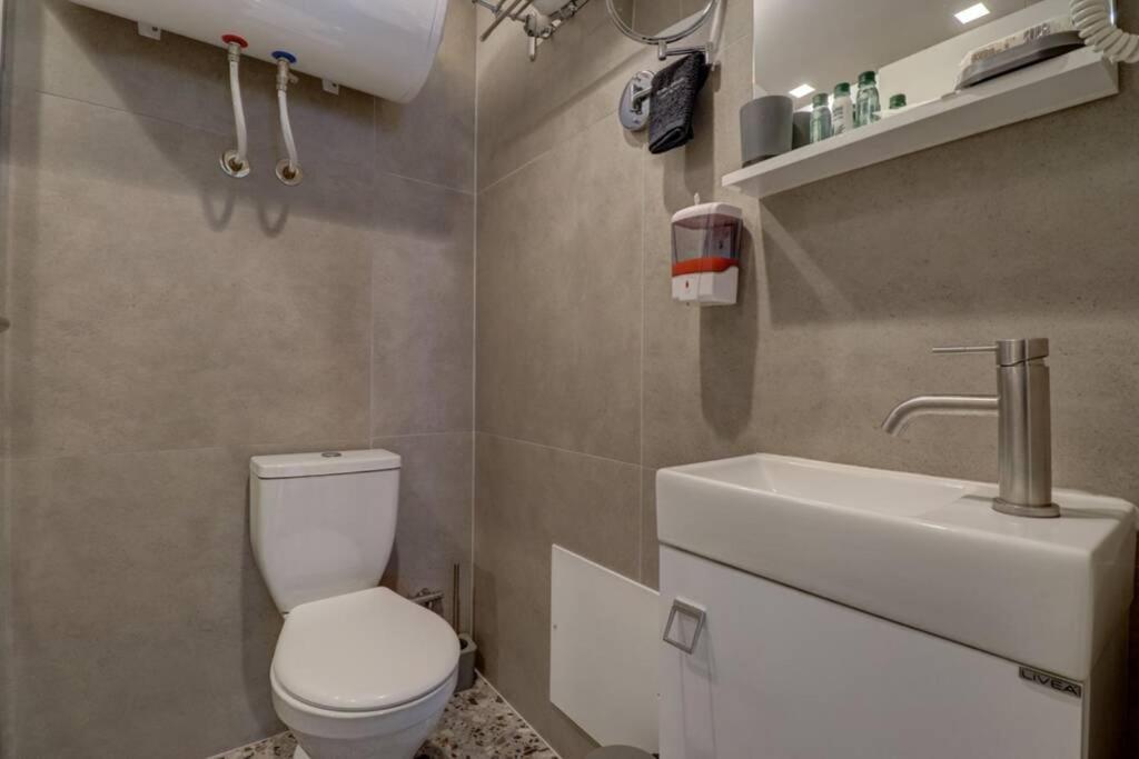 פרישטינה Town Square Apartment מראה חיצוני תמונה